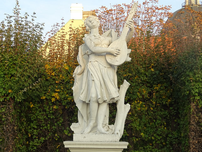 Musenfigur beim Schloss Belvedere