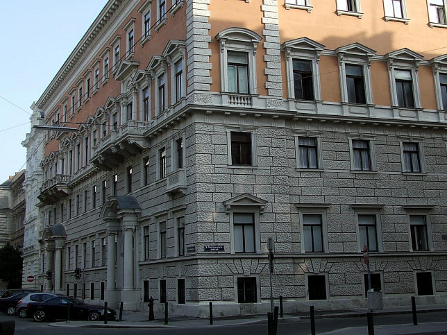 Palais Windisch-Grtz (Strohgasse 21-21a)