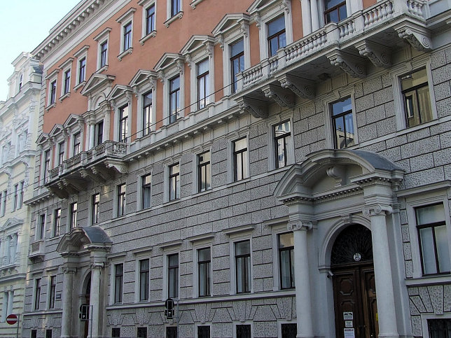Palais Windisch-Grtz (Strohgasse 21-21a)