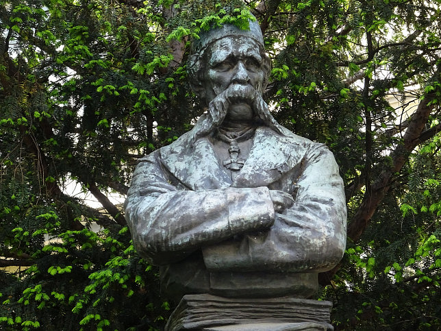Vuk-Stefanovic-Karadzic-Denkmal