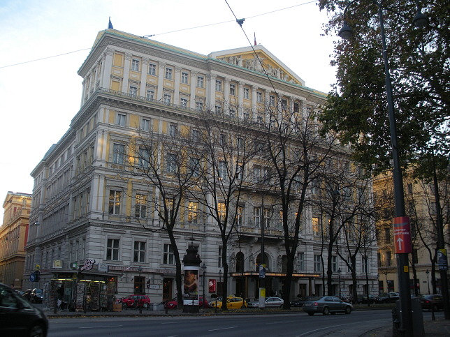 Schwarzenbergplatz