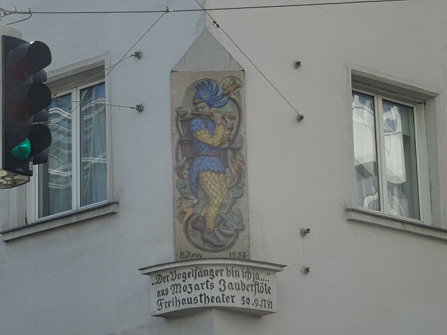 Papageno-Hof, Papageno