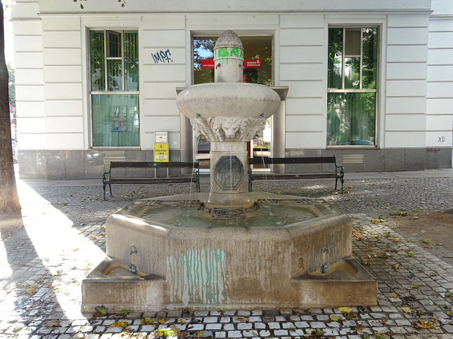 Tiertrnkebrunnen