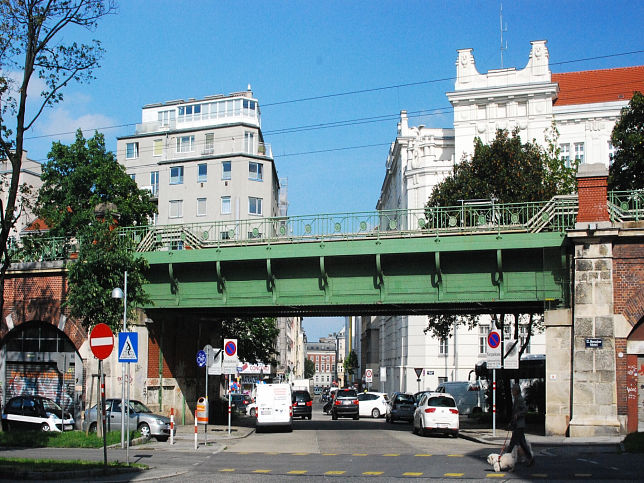 Br�cken �ber die Thelemangasse