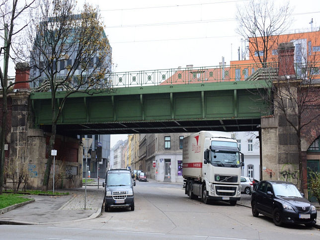 Br�cken �ber die Thelemangasse