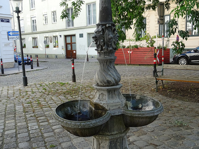 Zierbrunnen Tulpengasse (Schlosserplatzl)