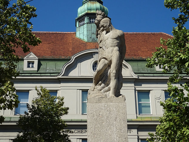 Carl-Freiherr-Auer-von-Welsbach-Denkmal