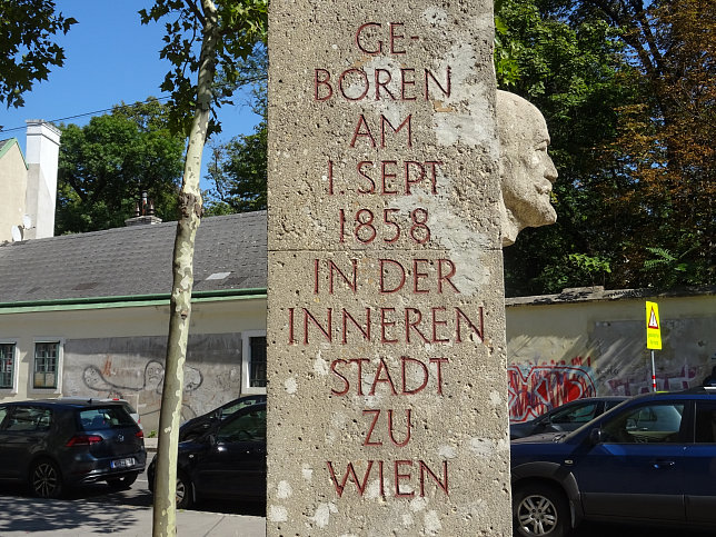 Carl-Freiherr-Auer-von-Welsbach-Denkmal