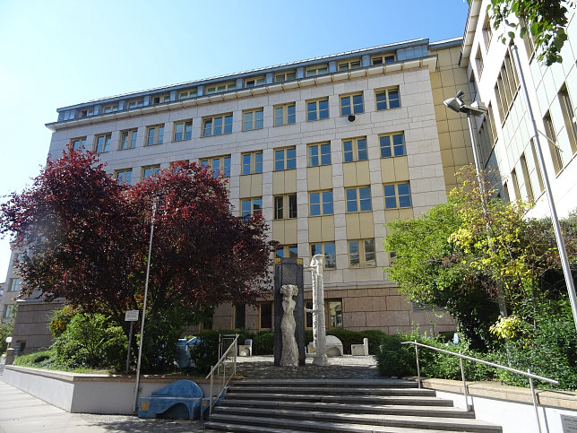 Universittsbrunnen 'Eine Tr fr Eurydike'