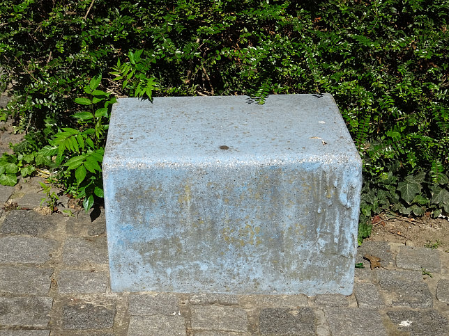 Universittsbrunnen 'Eine Tr fr Eurydike'