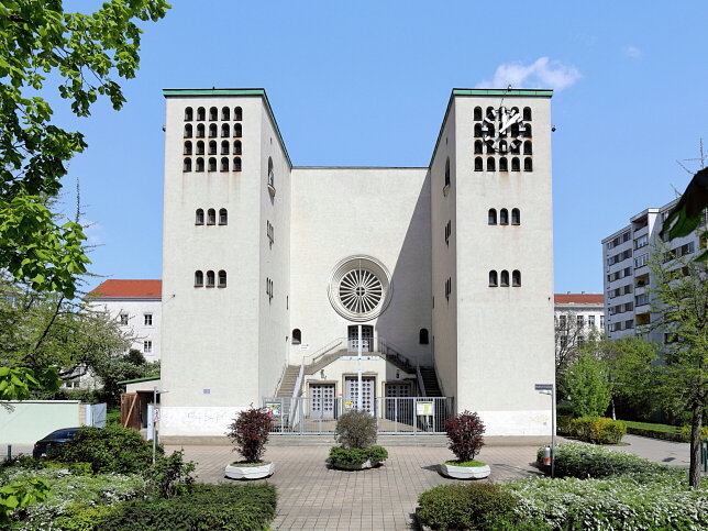 Pfarrkirche Knigin des Friedens