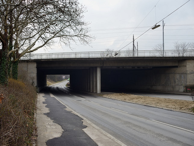 Unterfahrung der Donaulndebahn-BB (1190)