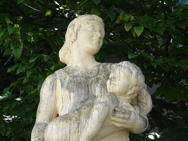 Brunnenanlage Mutterglck