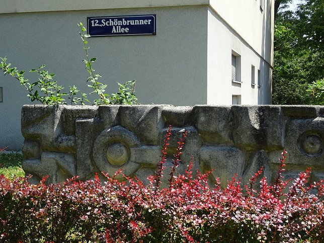 Steinplastik, Ecke Sch�nbrunner Allee und Belghofergasse
