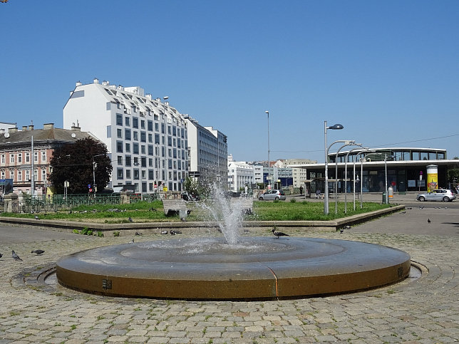 L�ngenfeld-Brunnen