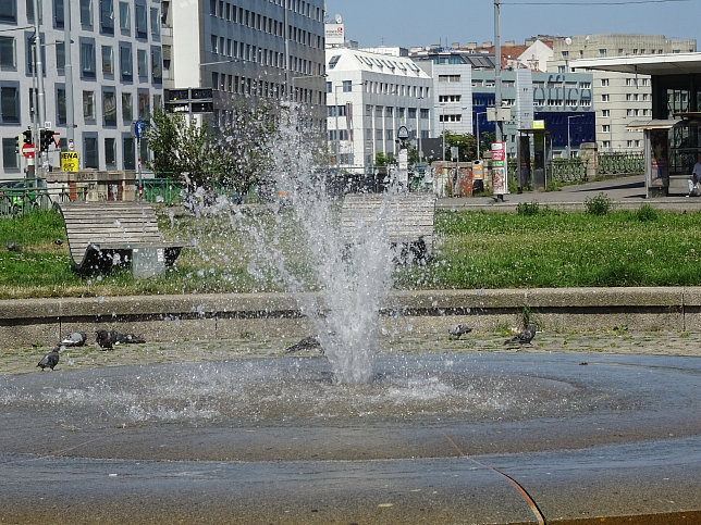 L�ngenfeld-Brunnen