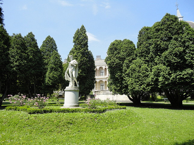 Hermesstatue