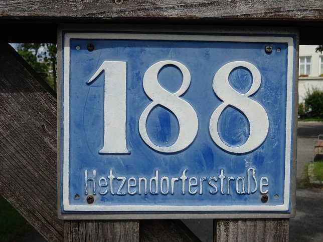 Denkmal fr Hedy Urach und Hietzinger Straenbahner