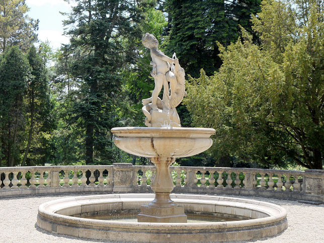 Brunnenanlage Putto mit Krokodil