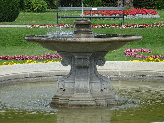 Westlicher Zierbrunnen im Palmenhaus-Parterre
