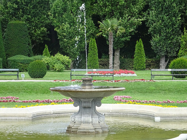 Westlicher Zierbrunnen im Palmenhaus-Parterre