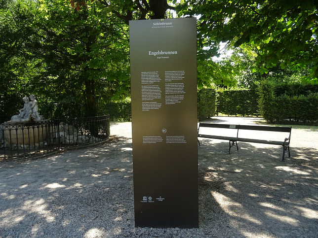 Engelbrunnen im Schlosspark Schnbrunn