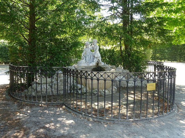 Engelbrunnen im Schlosspark Schnbrunn