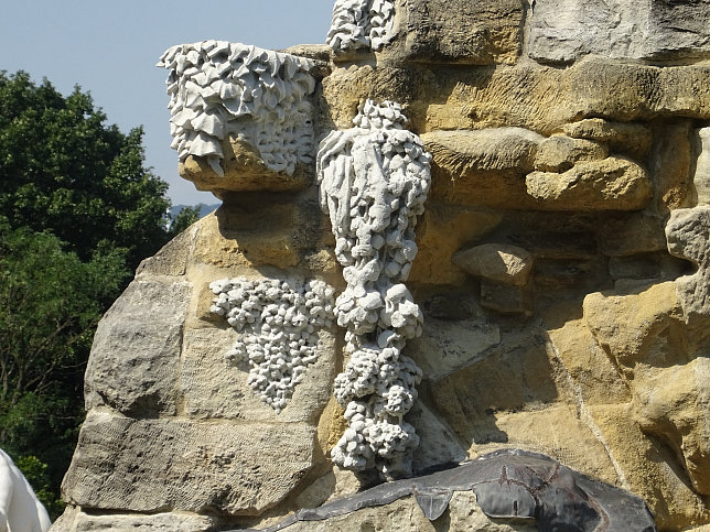 Obeliskbrunnen (Rckseite)