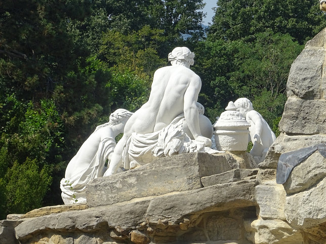 Obeliskbrunnen (Rckseite)