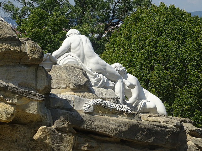 Obeliskbrunnen (Rckseite)
