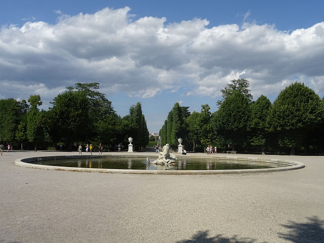 stlicher Najadenbrunnen (Rundbassin)