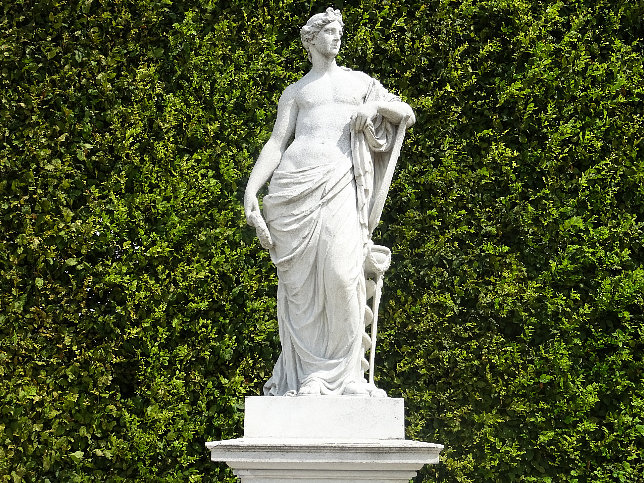 Schloss Sch�nbrunn, Statue Apoll (12)