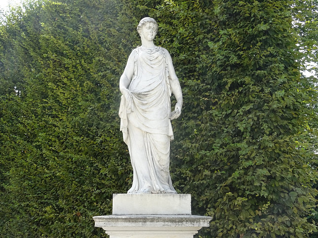 Schloss Schnbrunn, Statue Merkur (19)
