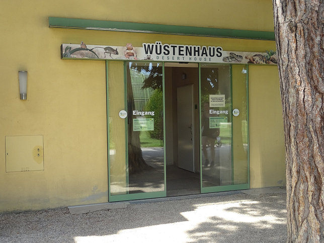 Schloss Schnbrunn, Wstenhaus