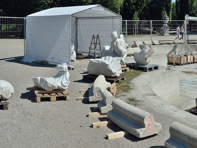 Westlicher Najadenbrunnen (Sternbassin)