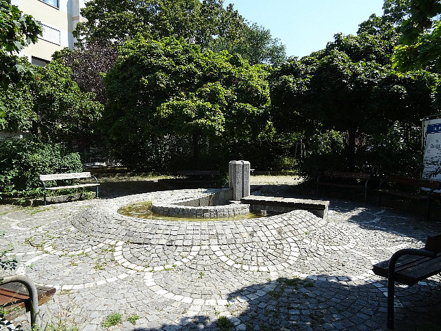 Denkmalbrunnen Breitensee