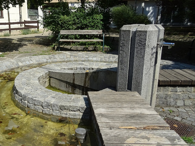 Denkmalbrunnen Breitensee