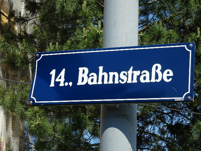 Bahnstra�e bei der Ha Wei Br�cke