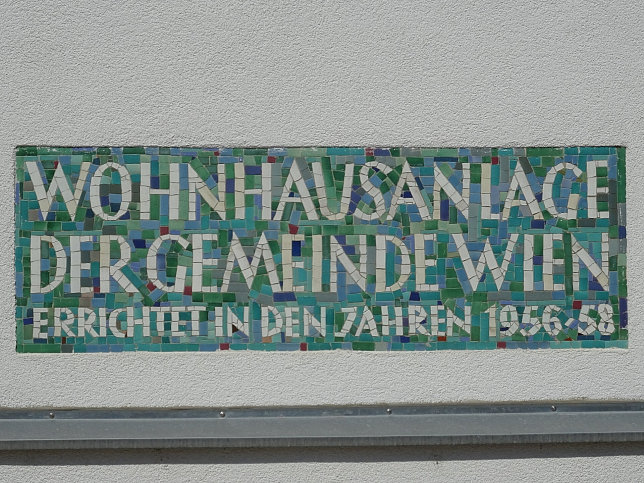 Mosaik 'Entwicklung der Wiener Feuerwehr von der Gotik bis heute'