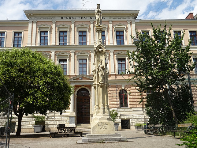 Mariensule Henriettenplatz