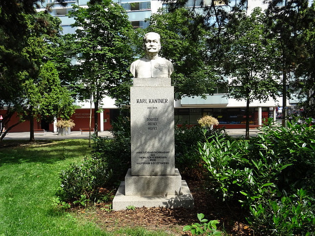 Karl-Kantner-Park, Denkmal Karl Kantner