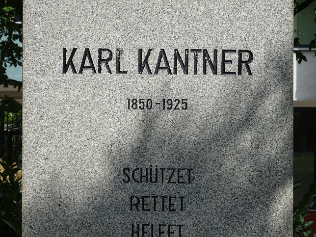 Karl-Kantner-Park, Denkmal Karl Kantner