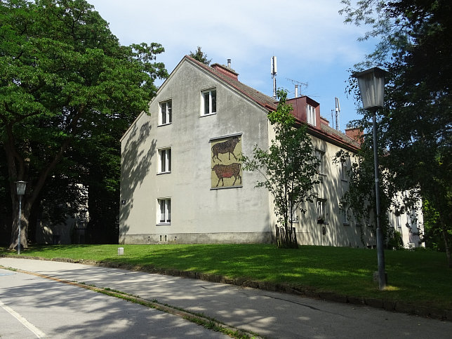 Karl-Panek-Hof, Wandmosaik