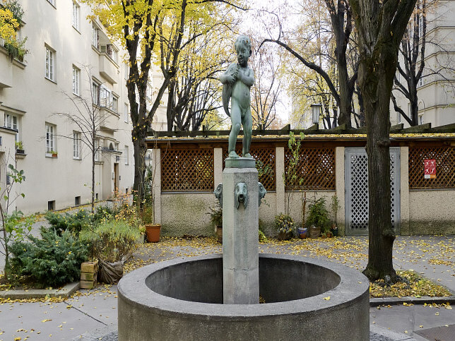 Brunnen im Lindenhof