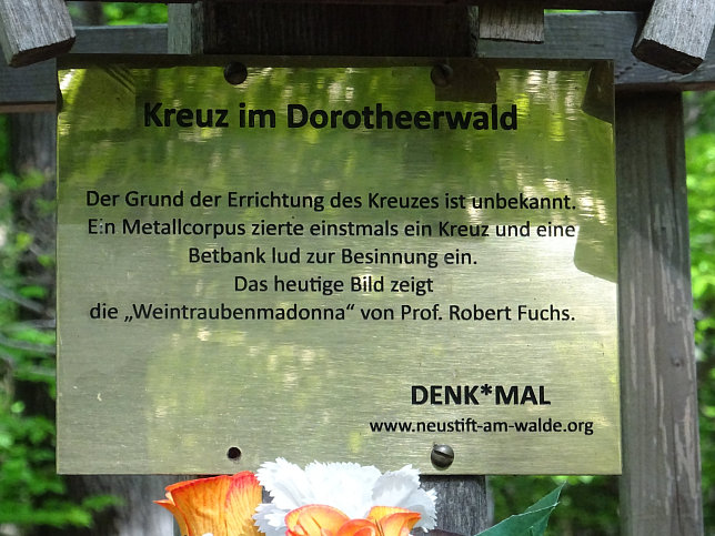 Kreuz im Dorotheerwald