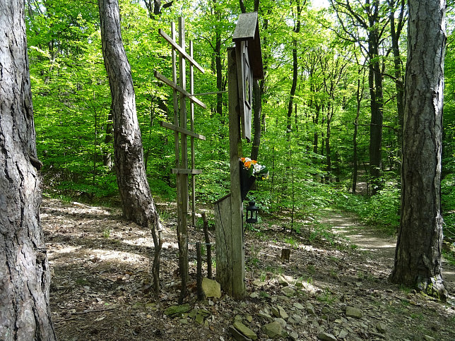 Kreuz im Dorotheerwald