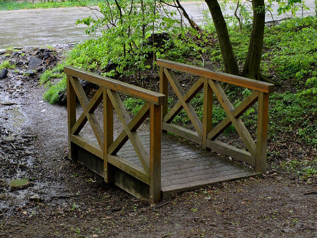 Steg Parkplatz Geroldgasse