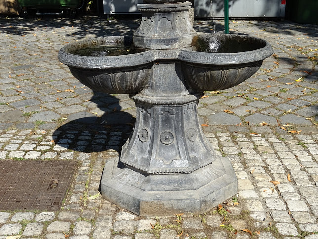 Brunnen Sieveringer Strae