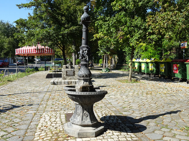 Brunnen Sieveringer Straße