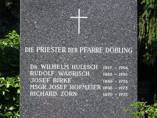 Priester der Pfarre Dbling